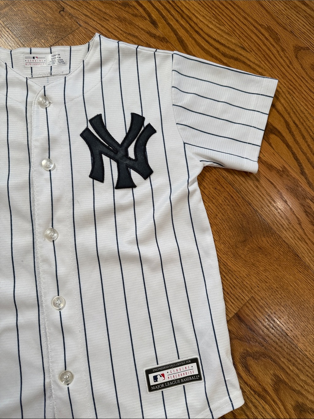 Aaron Judge New York Yankees Jersey. Size Small 8. Great Used Condition. - Picture 8 of 12